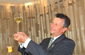 AFTERWINE « Serge Dubs meilleur sommelier du monde vous invite à la dégustation et au service du vin d’Alsace »